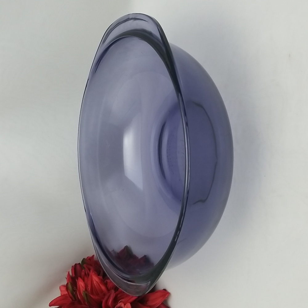 Pyrex Amethyst Purple Two Quart Cassarole Dish